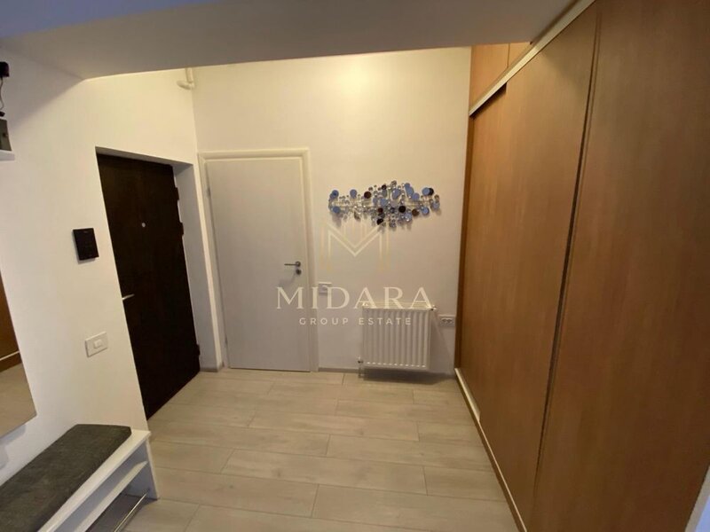 Sun Plaza, garsoniera, bloc 2019, metrou 3 min., 450 €.