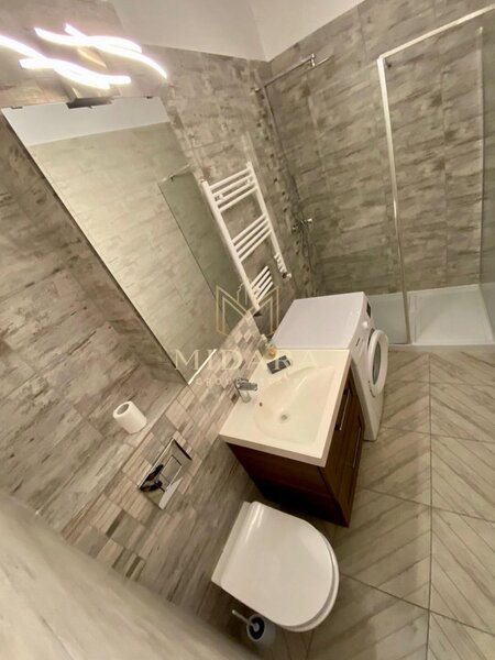 Sun Plaza, garsoniera, bloc 2019, metrou 3 min., 450 €.